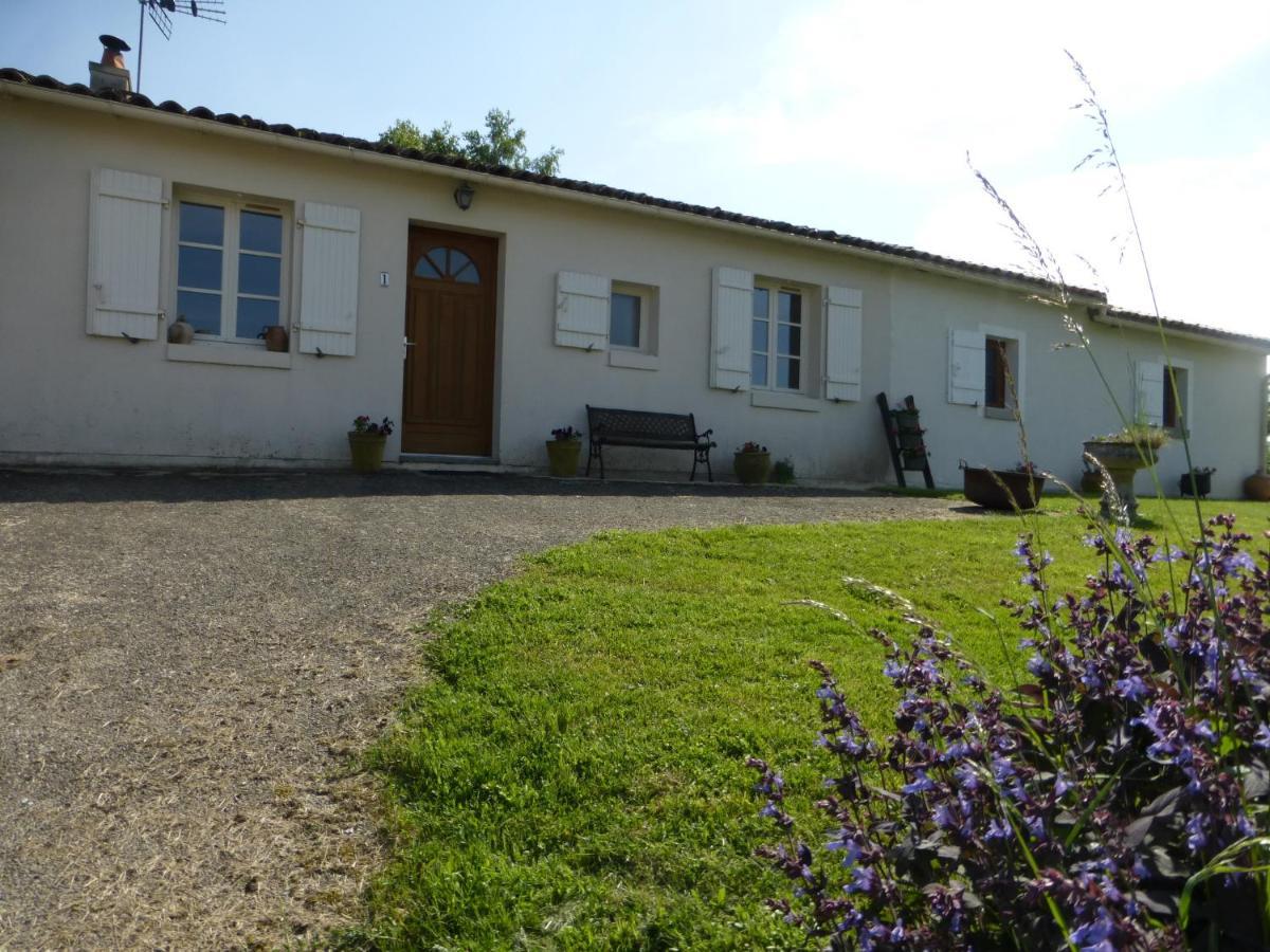 Bed and Breakfast Chez Kate à Charroux  Extérieur photo